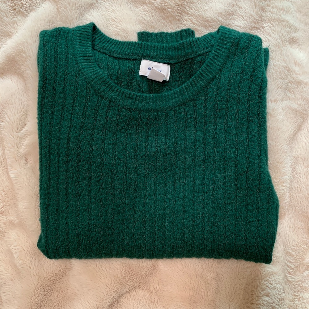 Green old navy sweater